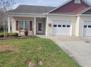 122 Palmetto Place Cir, Beaufort, NC 28516