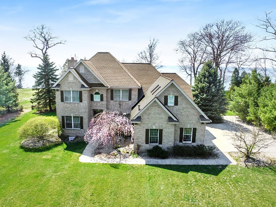 1st image of 1716 N Darling Ln
