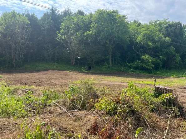 420 Blacks Ferry Rd, Burkesville, KY 42717