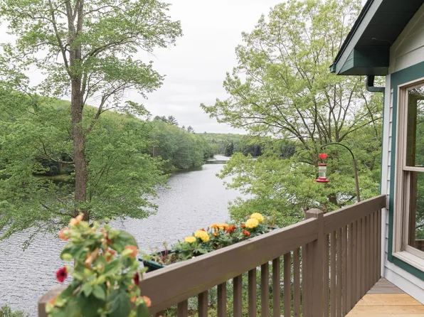 8 Kuhn Ln, Honesdale, PA 18431