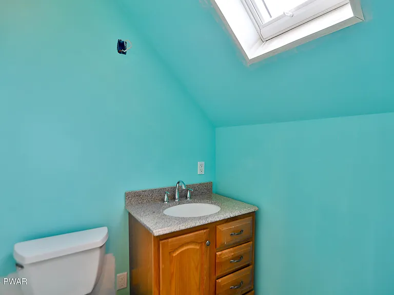 110 Stallion Dr — Photo 44