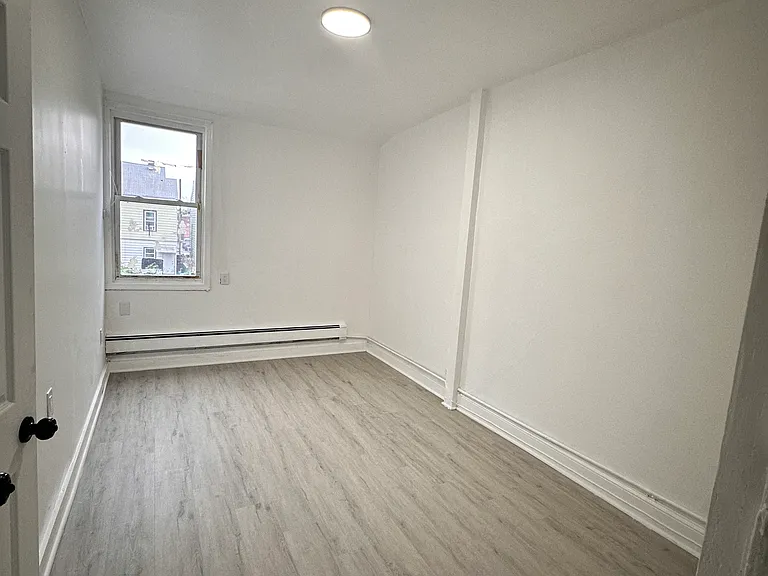 530 Summer St #2 — Photo 5