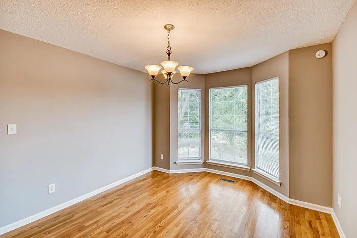 1917 Pebble Lake Cir — Photo 5