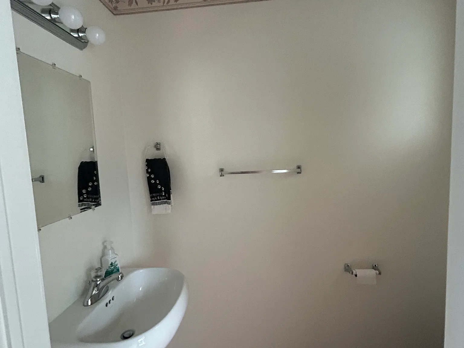 2 bed, 1.5 bath, $3,500 — Photo 4