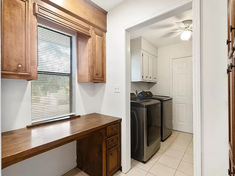 62 Sharmont Dr — Photo 22