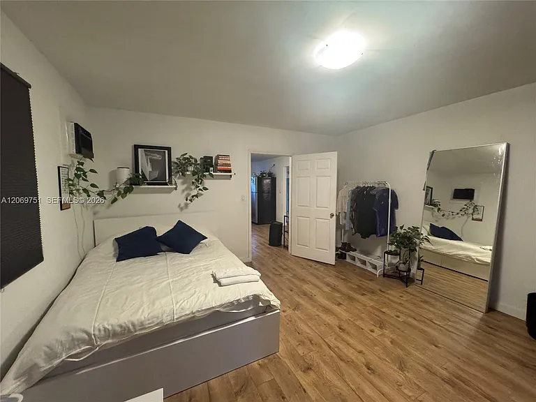 329 NW 44th St — Photo 3