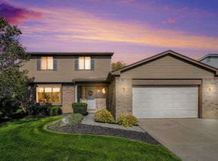 6618 Whitehurst St, Canton, MI 48187