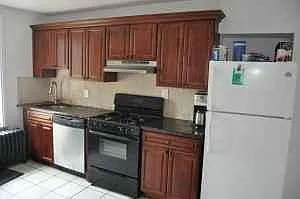 135 Green Ln #3 — Photo 4