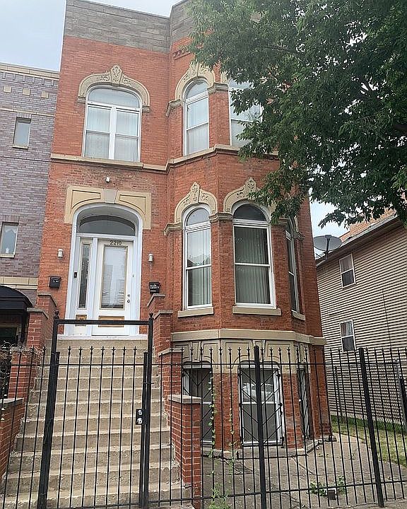 1st image of 2210 W Warren Blvd