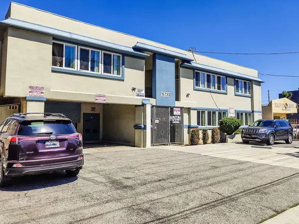 VAN33, 15733 Vanowen St #1, Van Nuys, CA 91406