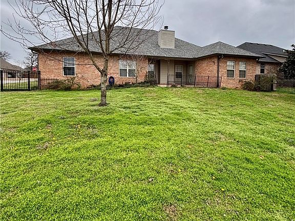 4th image of 1323 Timberland Dr