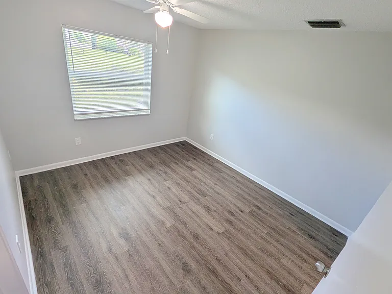 3031-3045 Springfield Ln #3043 — Photo 18