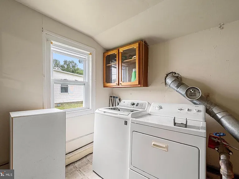 309 N Lawrence St — Photo 11