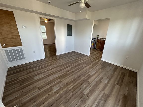 2nd image of 3318 Broadway St