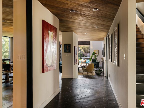 4th image of 9818 Curwood Pl