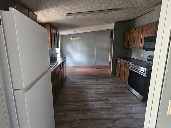 5th image of 33 Sherwood Frst SE