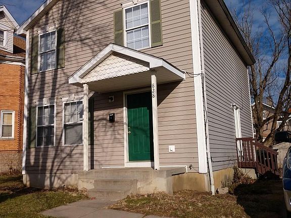 3rd image of 828 Hutchins Ave