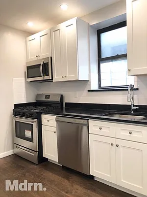 Rented by Mdrn Residential | media 3