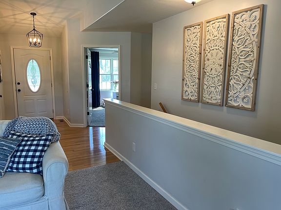 4th image of 727 Clancy Dr