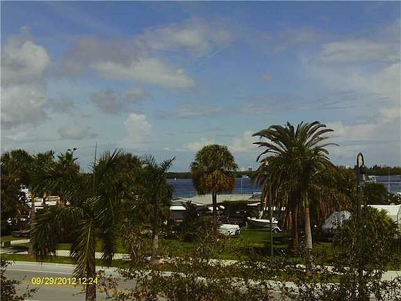 Home For Sale In Harbour Isle