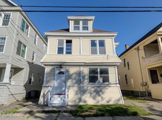 21 Hawk St, Schenectady, NY 12307