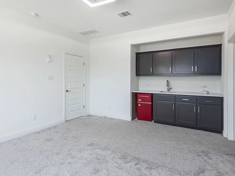 4413 Edgewater Dr — Photo 34