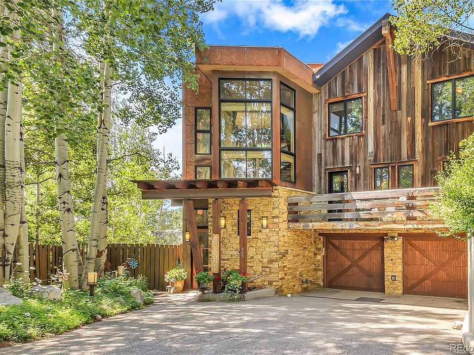 1st image of 805 Conifer Cir