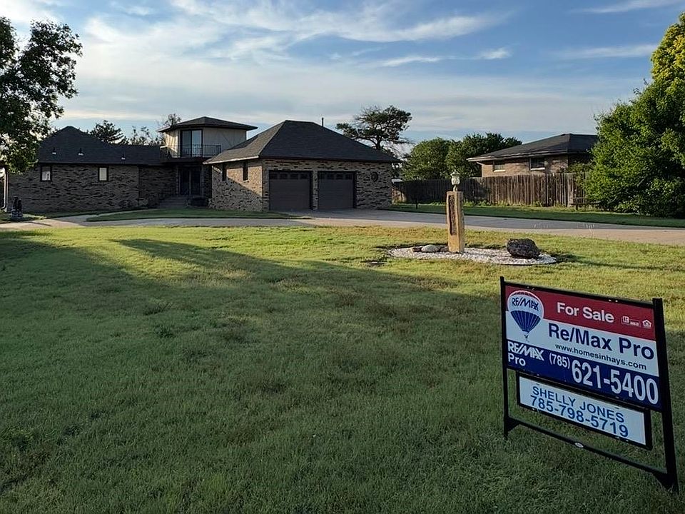1st image of 909 Crescent Dr