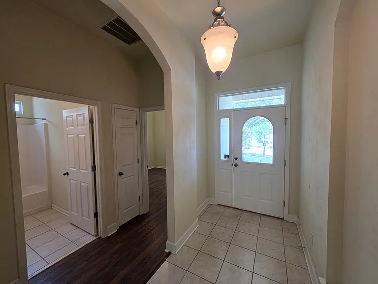 5531 Hampton Woods Way — Photo 6