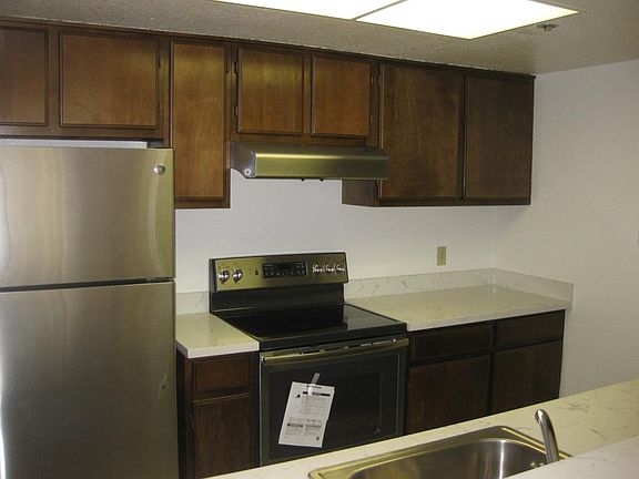 3rd image of 1839 15th St #457