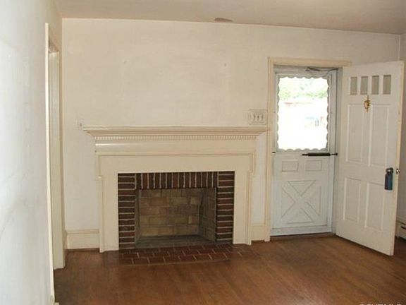 2nd image of 307 Danray Dr