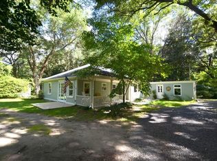 9363 Old Georgetown Rd, Mc Clellanville, SC 29458