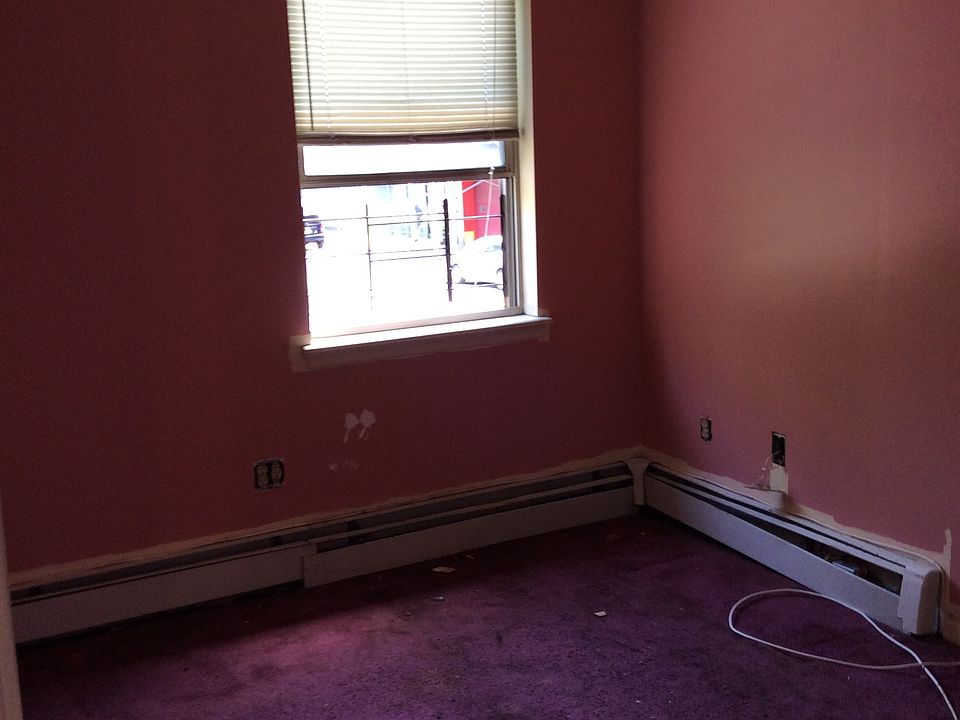 2nd image of 1804 Bergen St #2