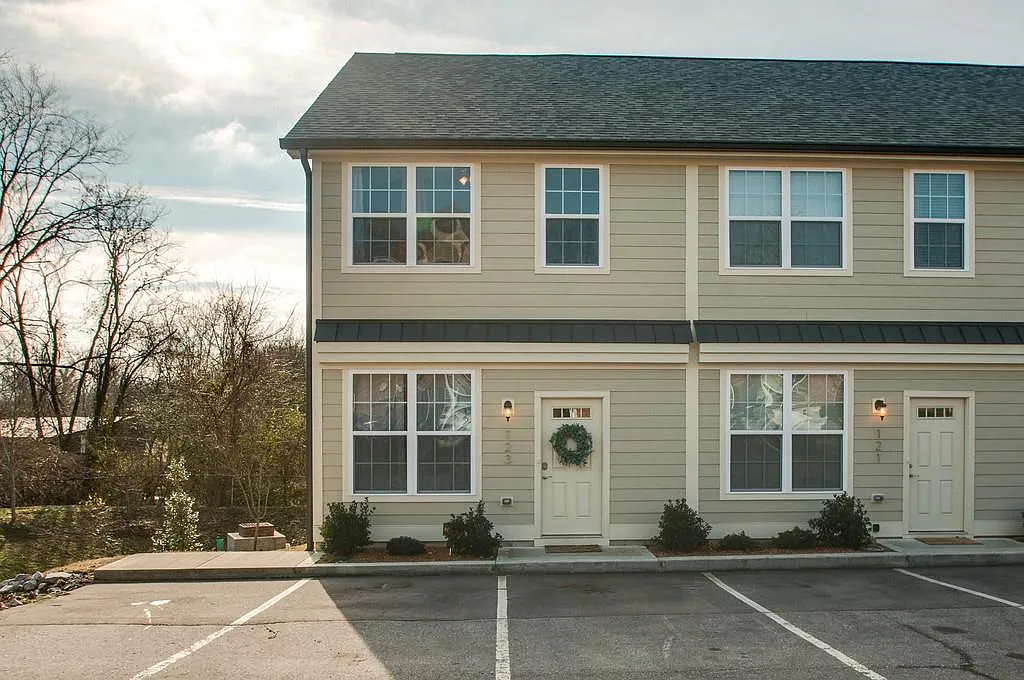 2 bed, 2.5 bath, 1134 sqft, $2,195 — Photo 2