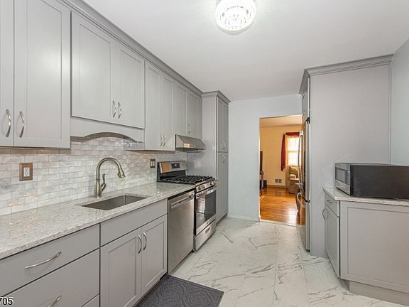 2nd image of 4 George St