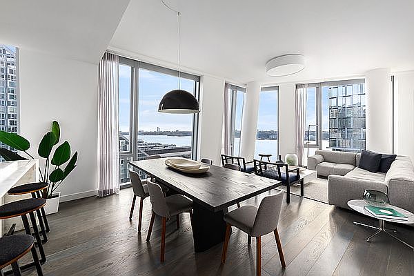1st image of 645 W 59th St #3204