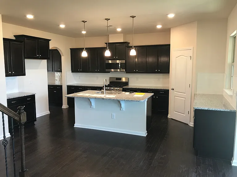 1037 Bannister Rd — Photo 18