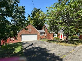 522 Foster Rd, Huntington, WV 25701