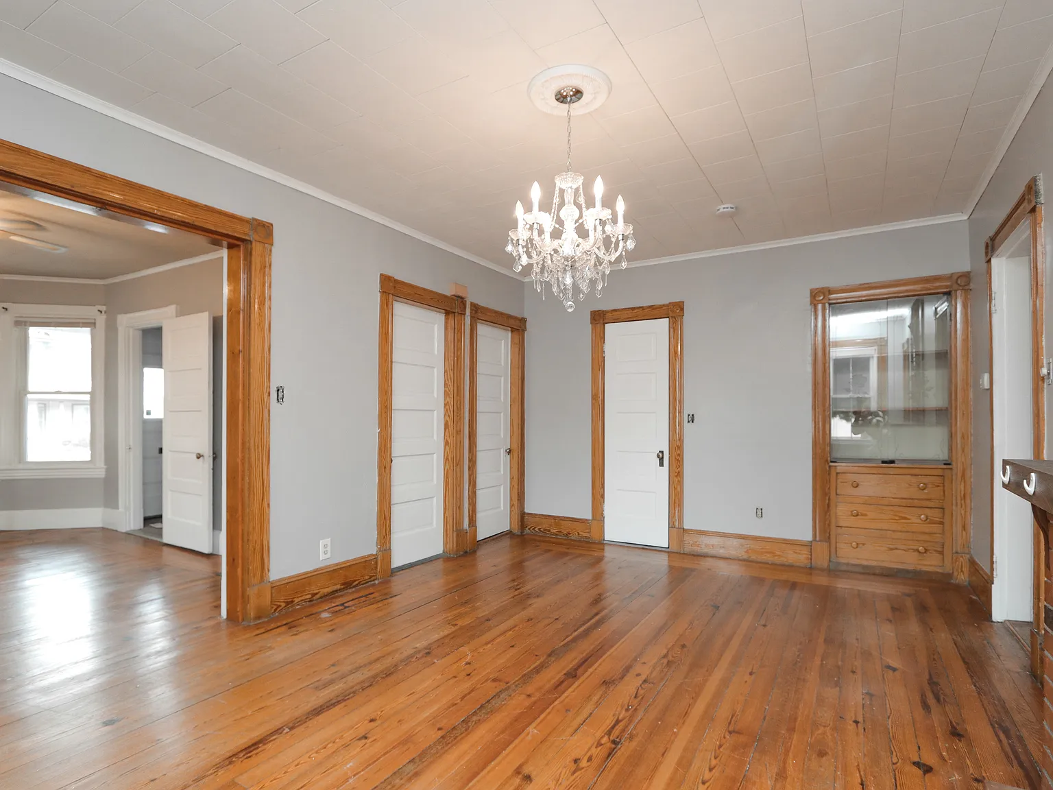 3 bed, 1250 sqft, $1,650 — Photo 2