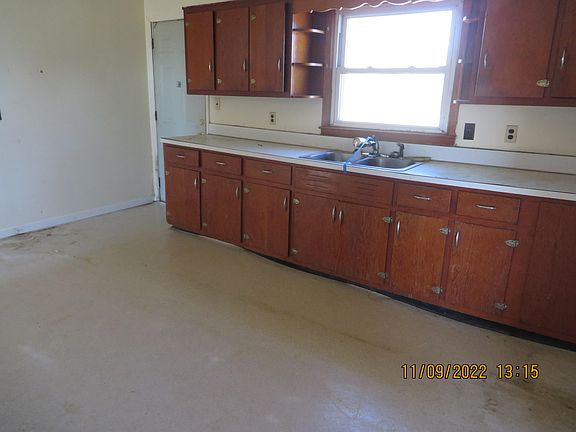 3rd image of 5090 W State Highway 10