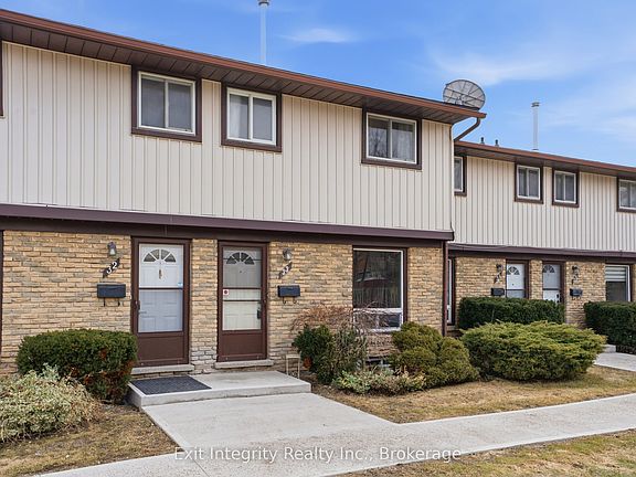 2nd image of 210 Glamis Rd #33