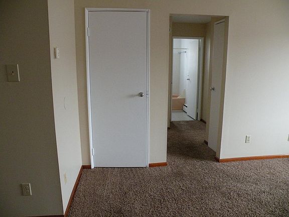 Family Room - With Closet and Hallway.