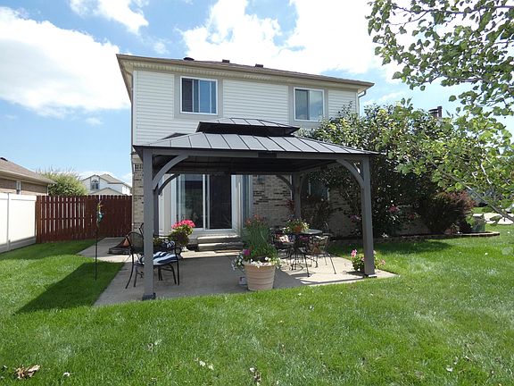 4th image of 24884 Curtis Dr