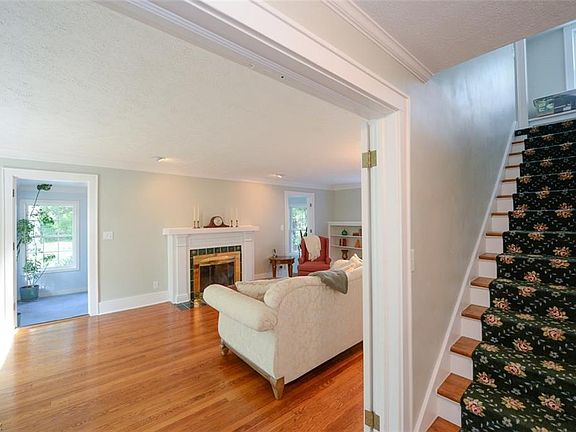 5th image of 1783 Elm Dr