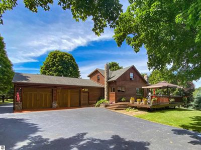 626 S Rusch Rd, Traverse City, MI, 49696