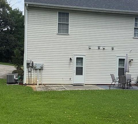 2nd image of 510 Frey St