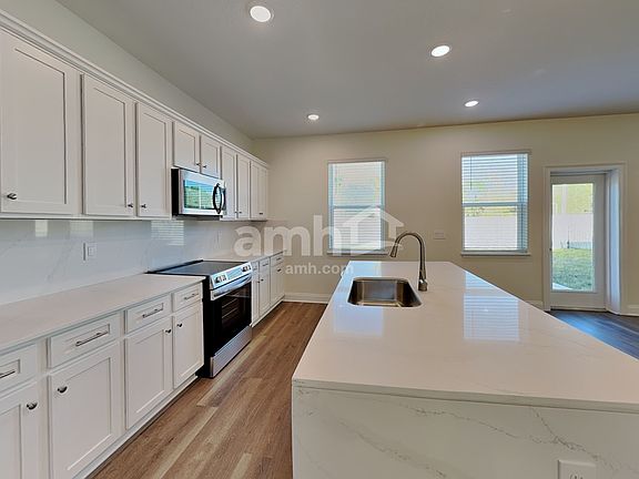 3rd image of 2508 Feather Crest Dr