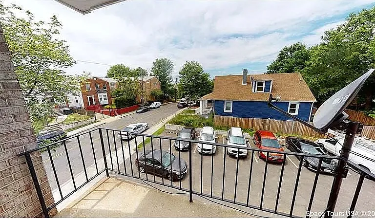 5044 C St SE #4 — Photo 1