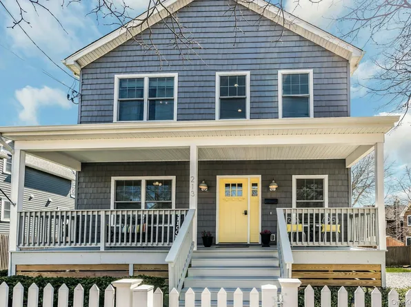 215 North Street, Greenport, NY 11944