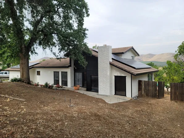 1112 N Scenic Dr, Porterville, CA 93257